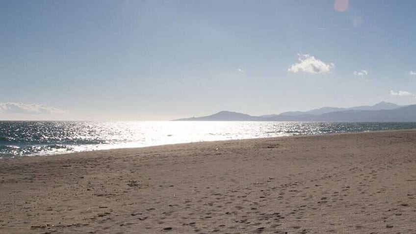 Pyrénées-Orientales : « Contamination ponctuelle de l’eau », baignade interdite sur une plage
