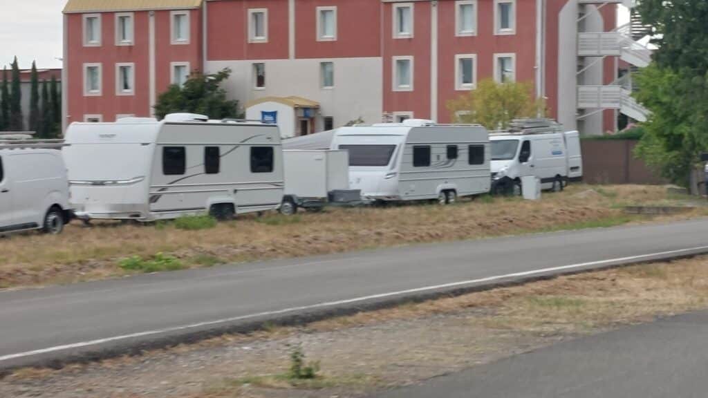 Aimargues : « marre de se brancher sauvagement à l’électricité sans rien payer », hurle le maire