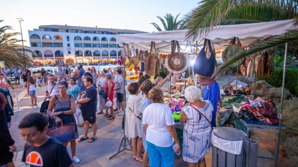 Sète : l’été s’anime au rythme des marchés artisanaux nocturnes