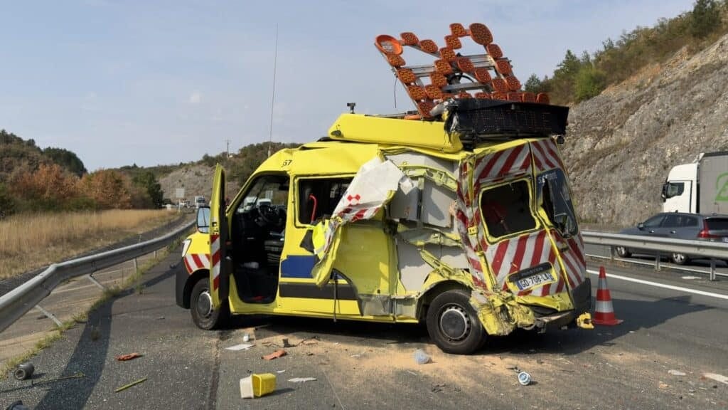 VINCI Autoroutes : deux véhicules d’intervention heurtés sur le réseau
