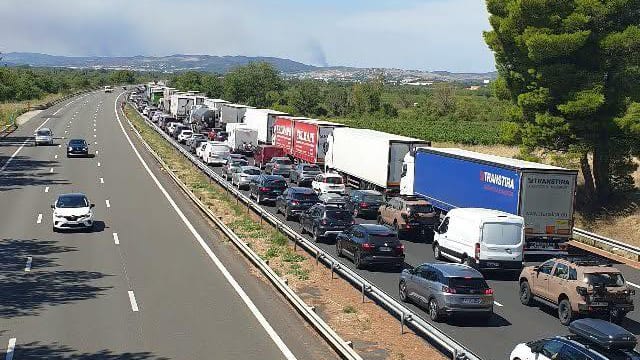 Aude : incendie, l’A9 rouvre progressivement en direction de l’Espagne