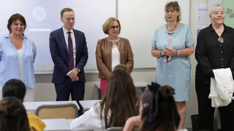 Pyrénées-Orientales : PC, livret anti-harcèlement, kit « premières règles », des mesures concrètes pour les collégiens