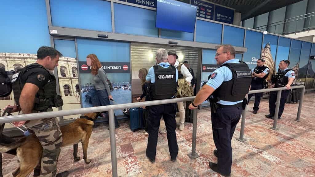 Hérault : stupéfiants, arme blanche… plusieurs infractions constatées à l’aéroport de Montpellier