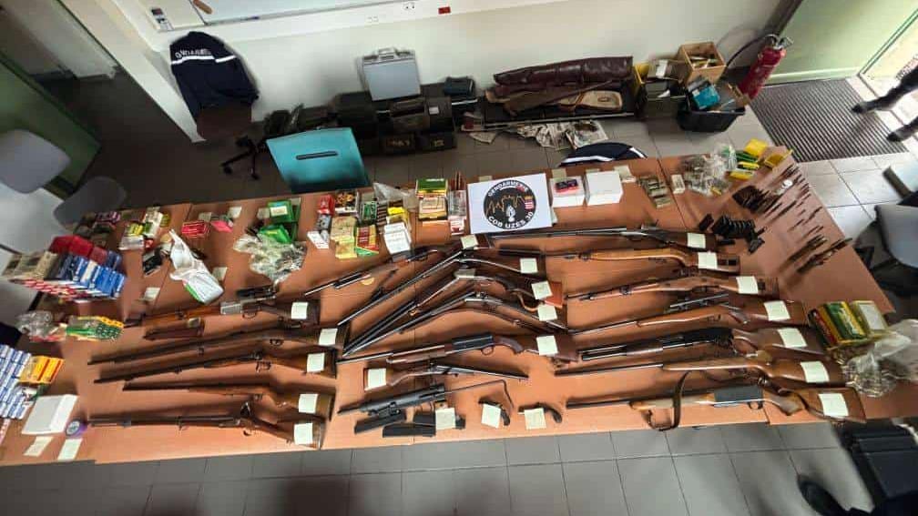 Gard : une perquisition pour violences révèle un important stock d’armes