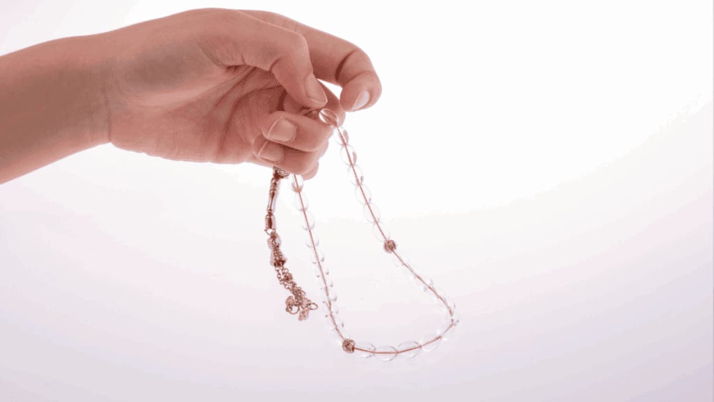 Aude : attention à la vague de vols de bijoux « au câlin »