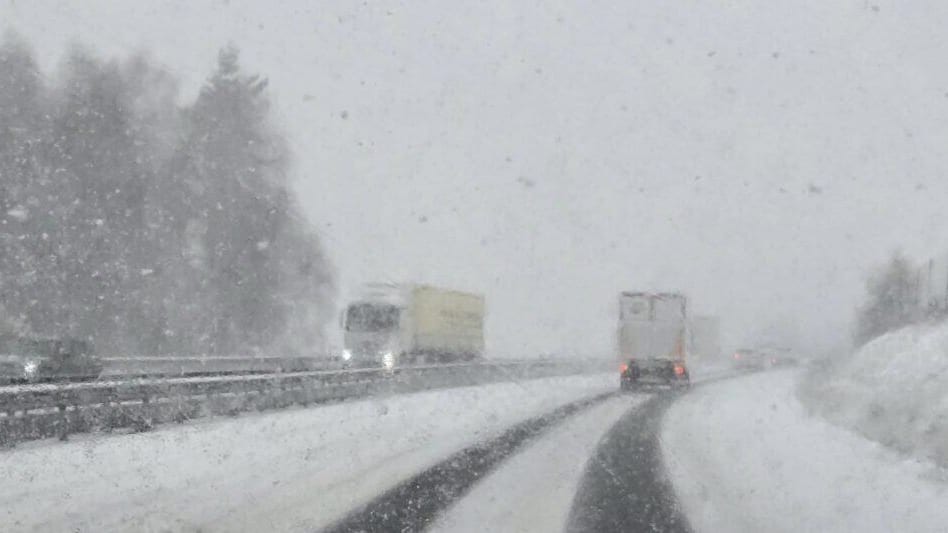 Autoroute A75 : chutes de neige en cours, circulation délicate par endroits