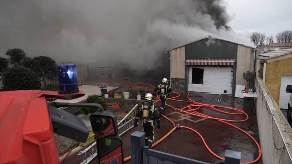 Gard : une villa totalement ravagée par les flammes
