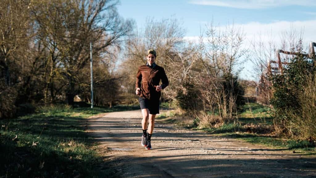 EcoTrail de Paris : qui est Lucas Romero, originaire de l’Hérault, qui court « dans la peau d’un pro » ?