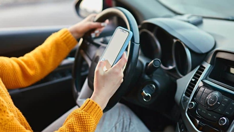 Le permis de conduire suspendu en cas de téléphone au volant dans ce département