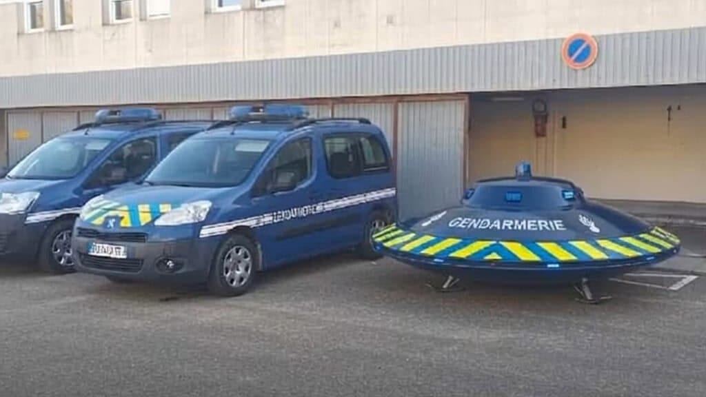 Gard : une soucoupe volante chez les gendarmes ? une vidéo qui amuse les internautes