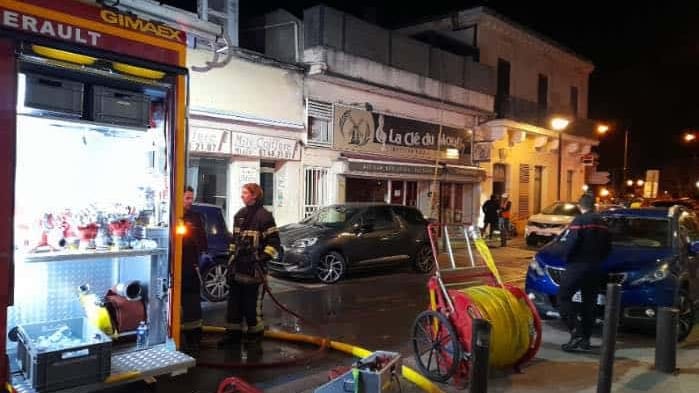 Hérault : un incendie se déclare au centre-ville de Frontignan, un laboratoire de prothèse dentaire touché