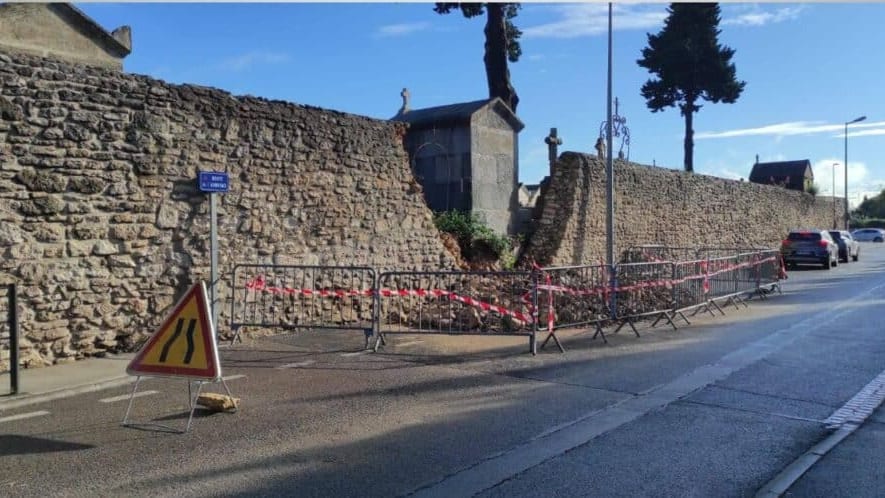 Hérault : fortes intempéries, un mur du cimetière s’effondre à Lansargues