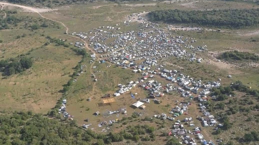 Hérault : une rave party illégale s’est installée dans la nuit, 600 véhicules et 2000 personnes Photo Gendarmerie de l'Hérault