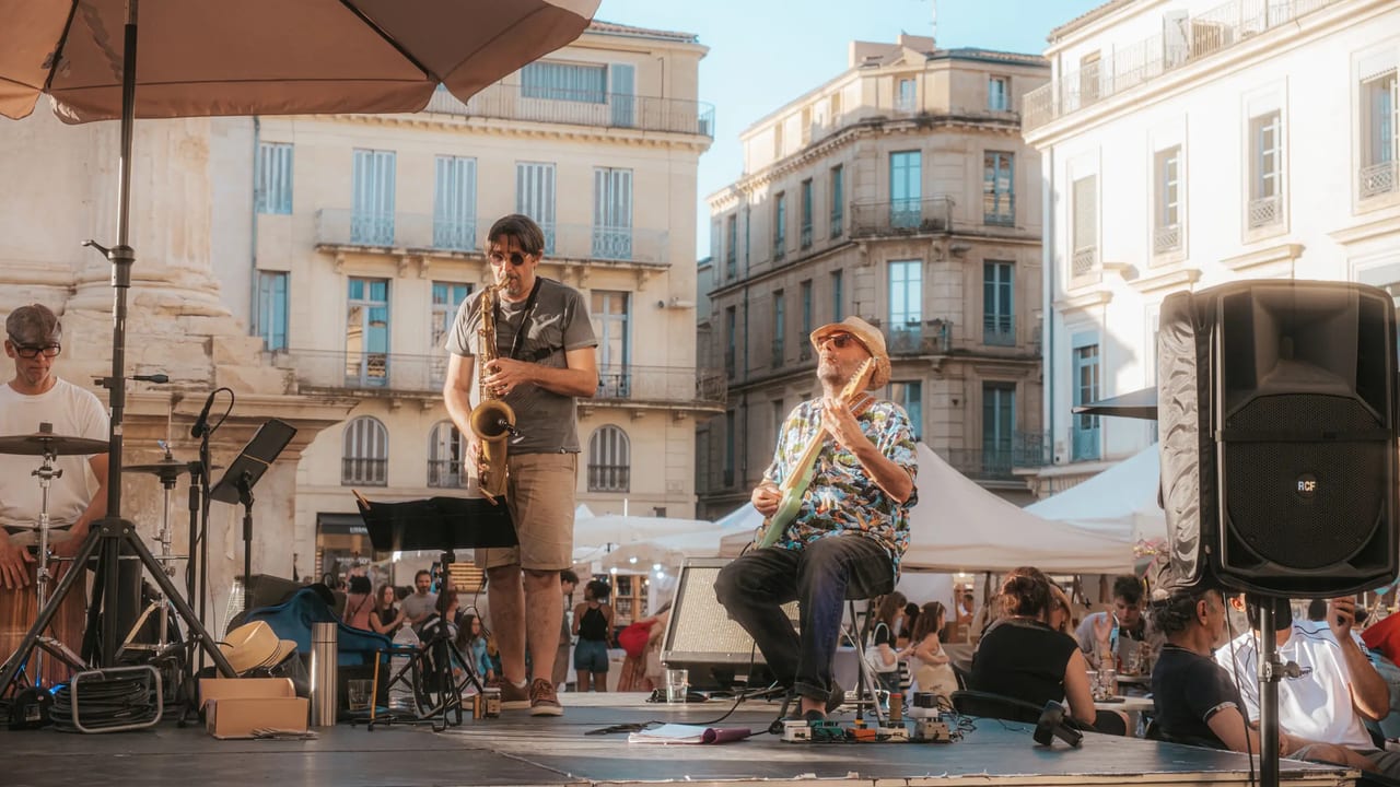 Ville de Nîmes.