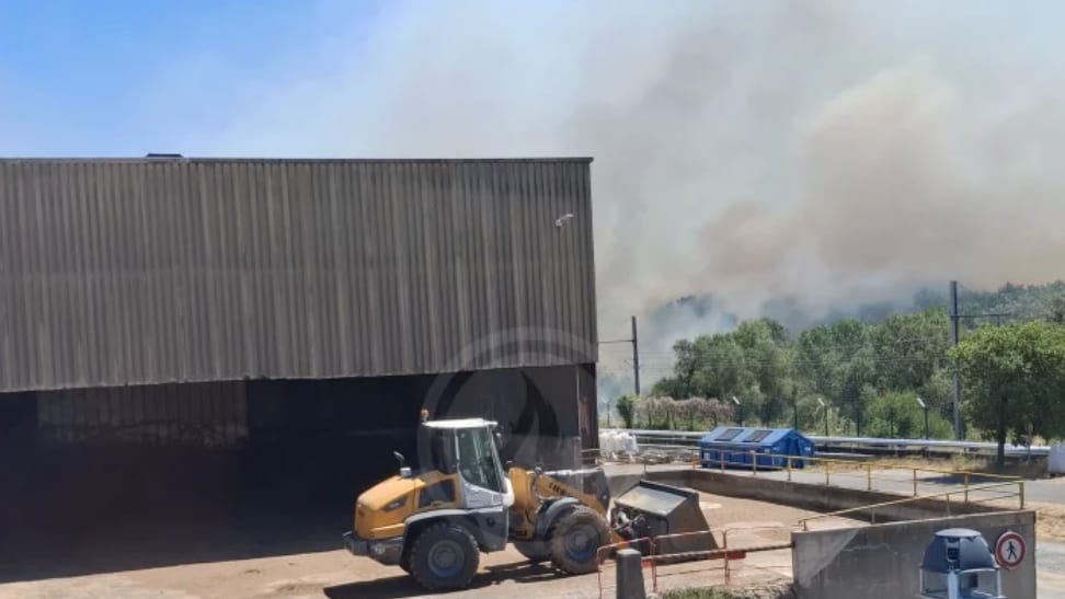 Feux de forêts et d'espaces naturels - Incendie à Aramon