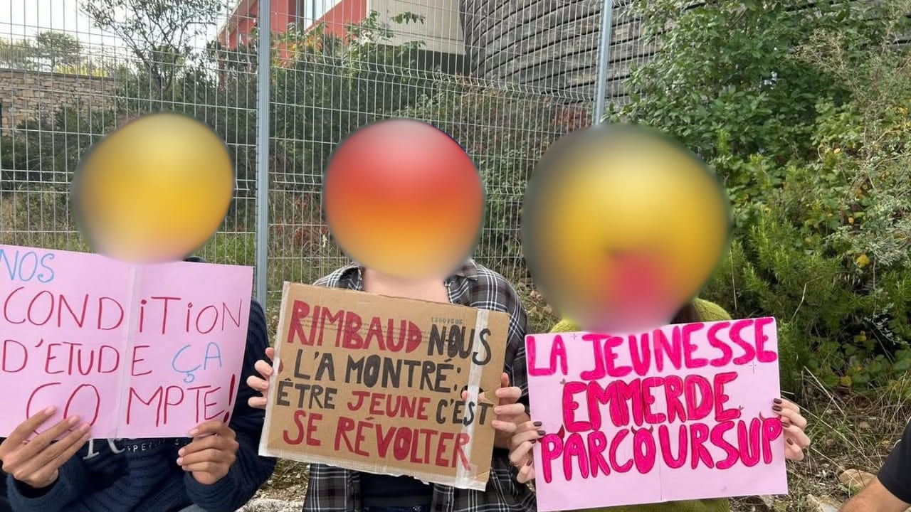 Les lycéens mobilisés au lycée Jean Jaurès à Saint-Clément-de-Rivière / Crédit : DR